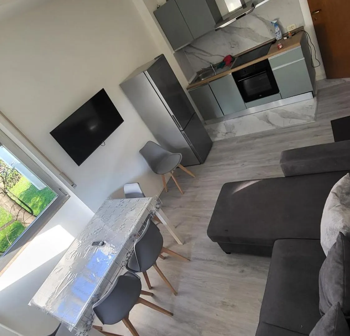 Toma Apartment Trilocale Moderno Per Max 6 Persone Milán