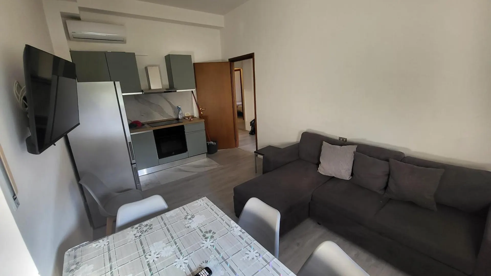 Toma Apartment Trilocale Moderno Per Max 6 Persone Milán