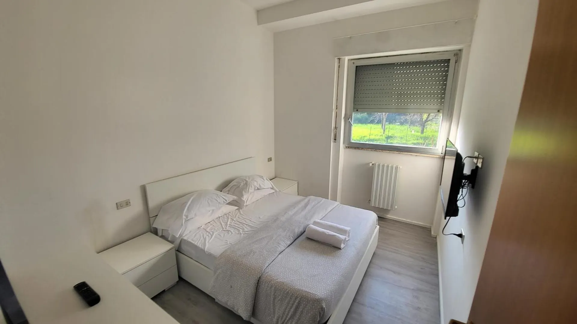 Toma Apartment Trilocale Moderno Per Max 6 Persone Milán Italia