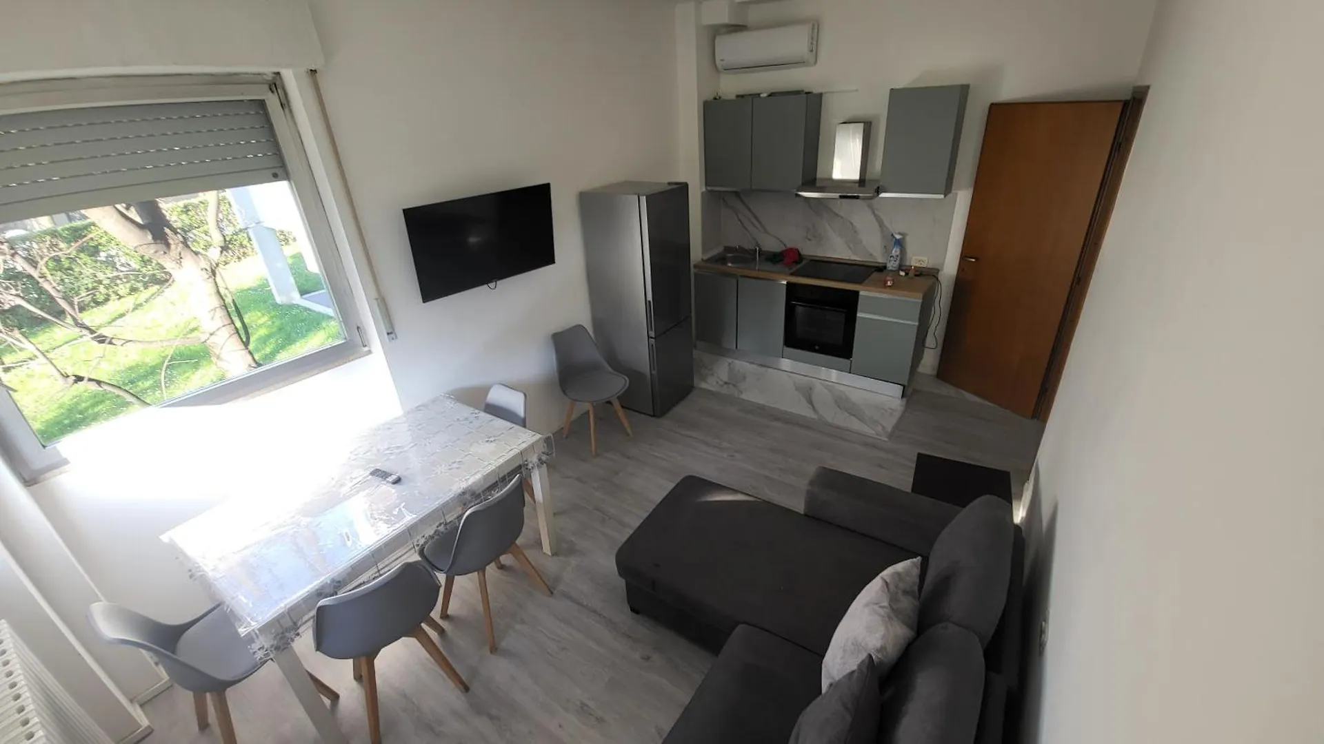 Toma Apartment Trilocale Moderno Per Max 6 Persone Milán