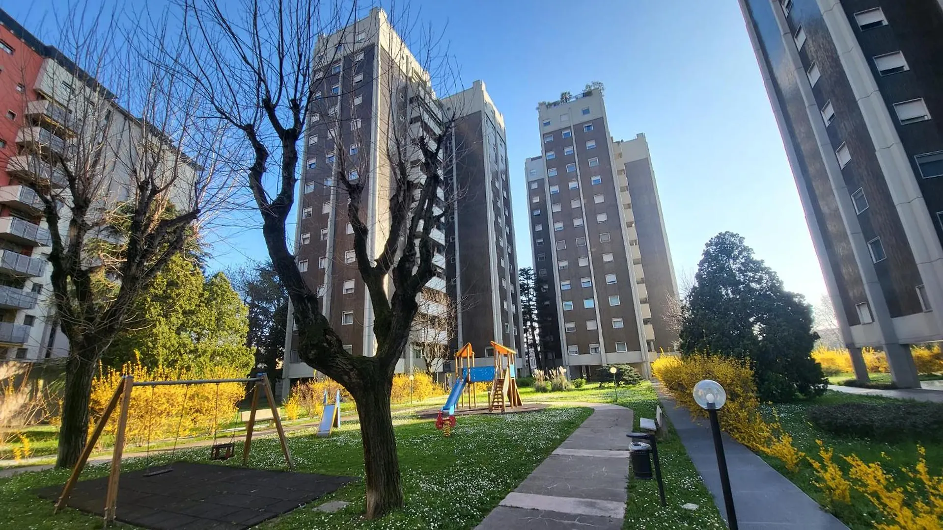 Toma Apartment Trilocale Moderno Per Max 6 Persone Milán 0*,  Italia