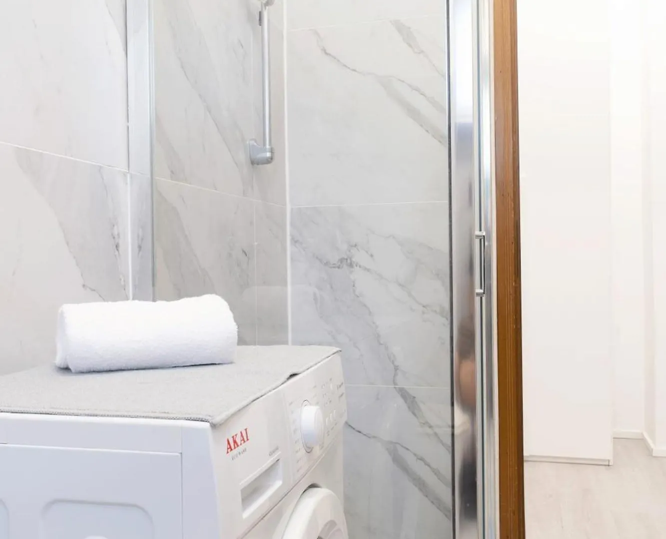Toma Apartment Trilocale Moderno Per Max 6 Persone Milán