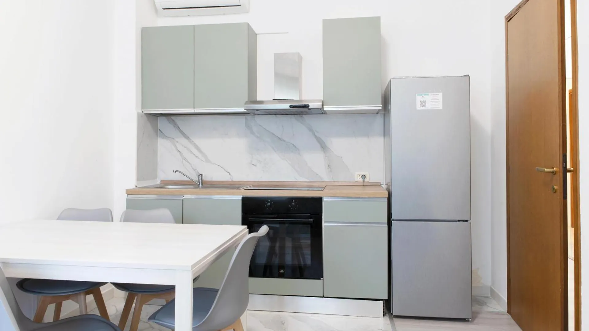 Toma Apartment Trilocale Moderno Per Max 6 Persone Milán
