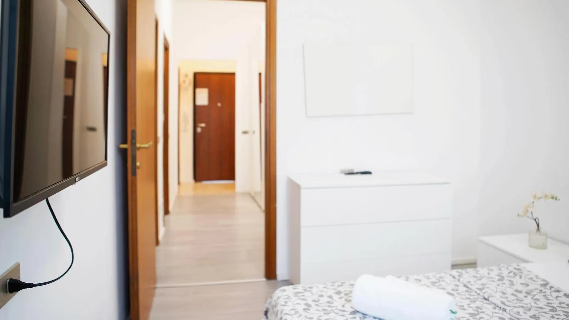 Toma Apartment Trilocale Moderno Per Max 6 Persone Milán Italia