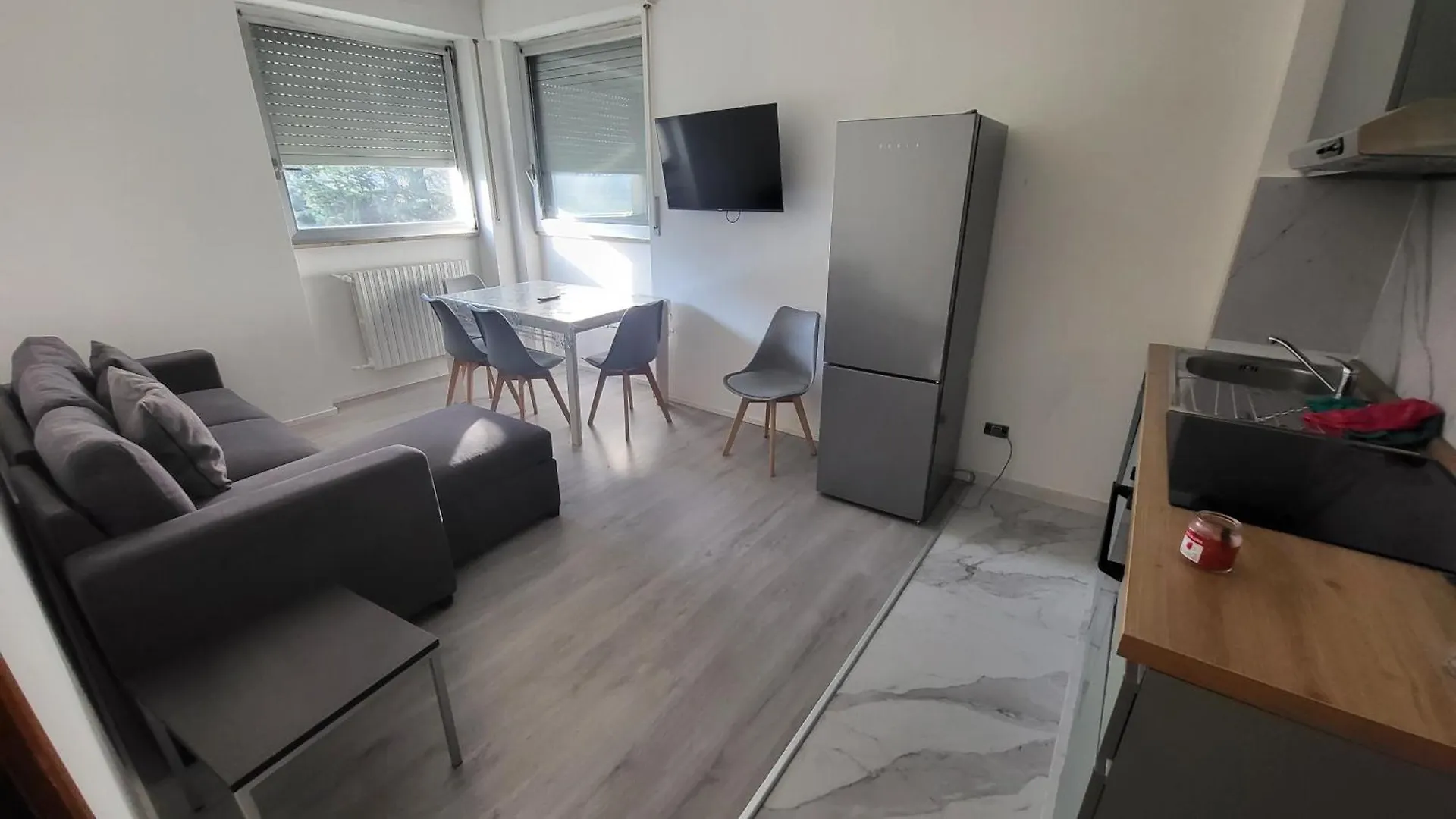 Toma Apartment Trilocale Moderno Per Max 6 Persone ミラノ 0*,