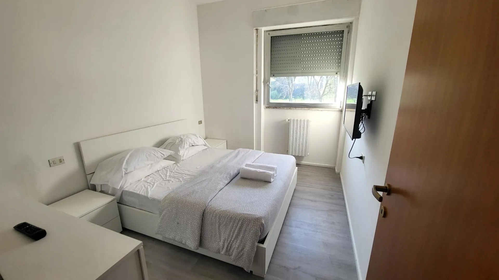 Toma Apartment Trilocale Moderno Per Max 6 Persone ミラノ イタリア