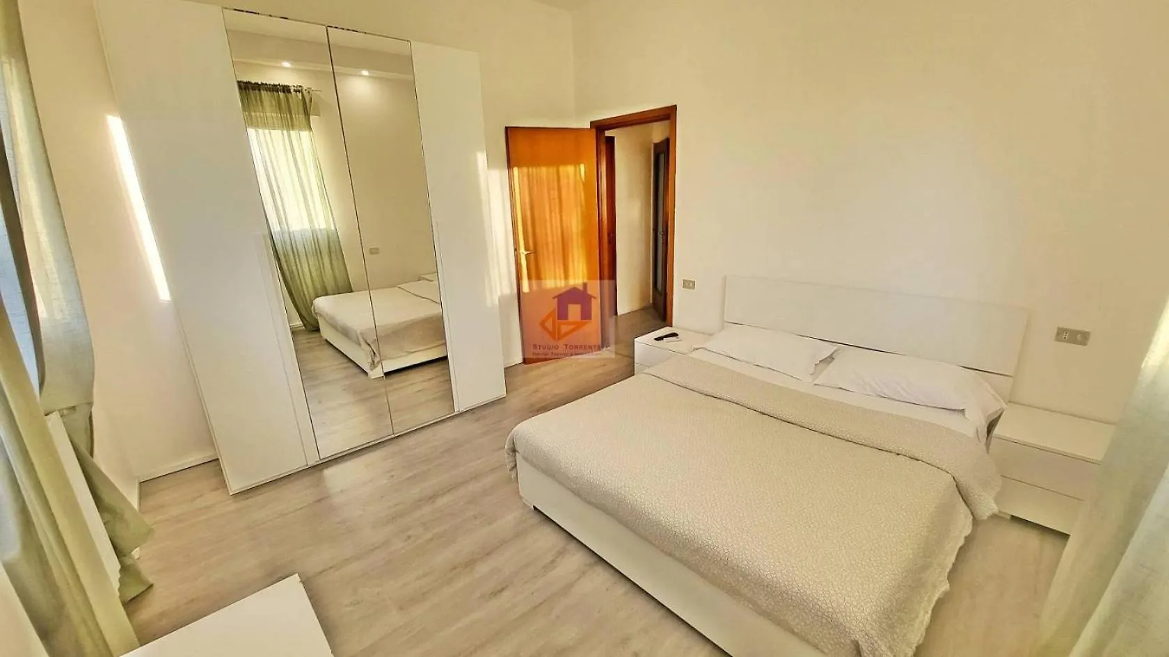 Toma Apartment Trilocale Moderno Per Max 6 Persone ミラノ イタリア