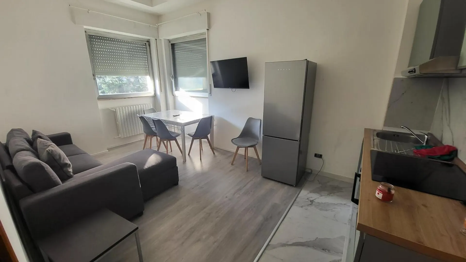 Toma Apartment Trilocale Moderno Per Max 6 Persone ミラノ 0*,