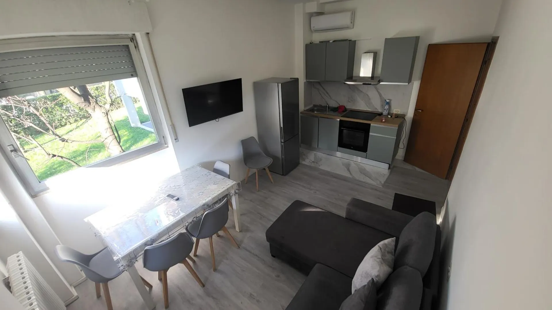 Toma Apartment Trilocale Moderno Per Max 6 Persone ミラノ 0*,  イタリア